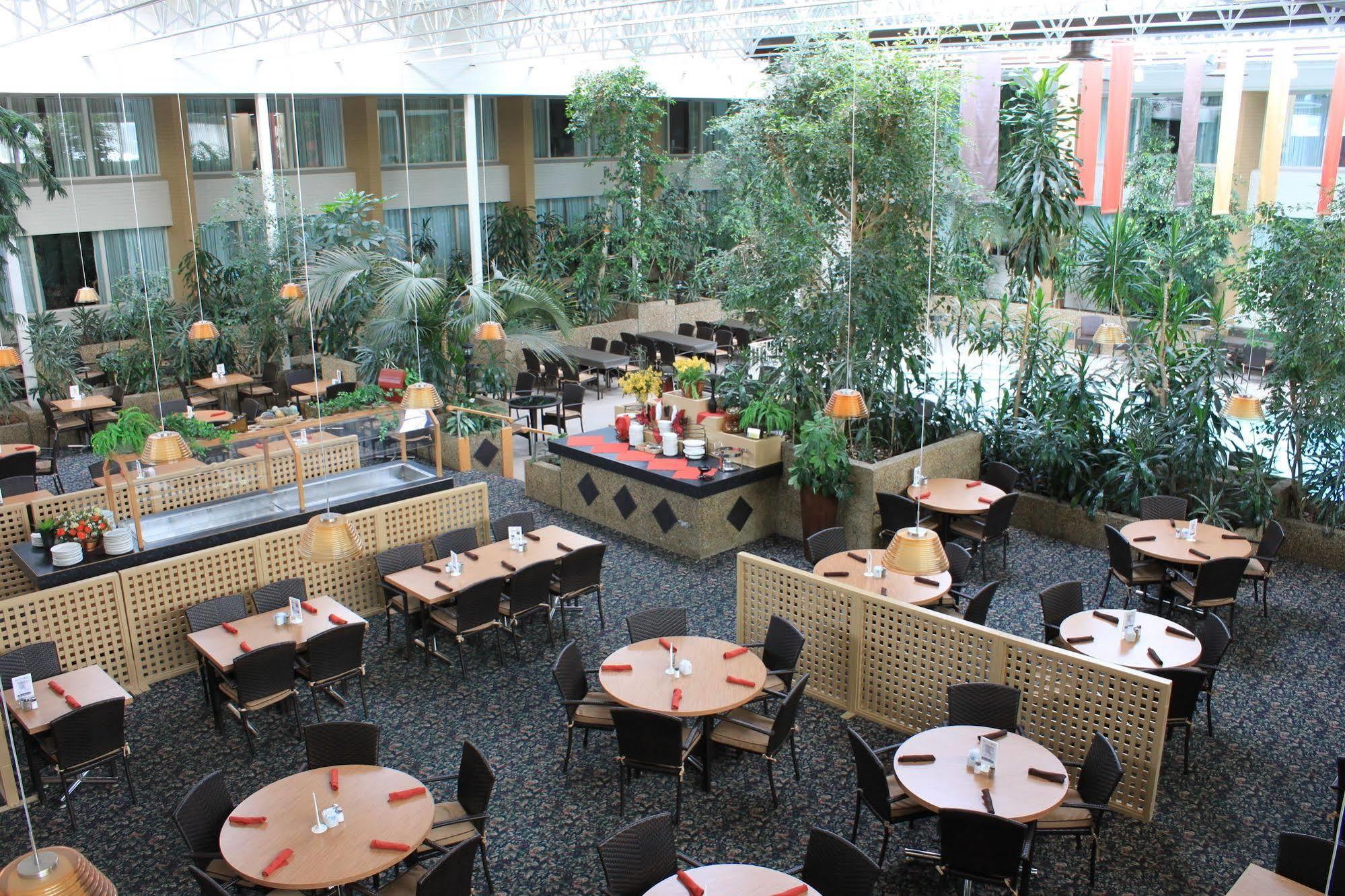 Westlock Inn & Conference Centre Buitenkant foto